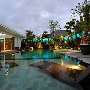 https://villa-cantik-seminyak-bali.hotelsseminyak.net