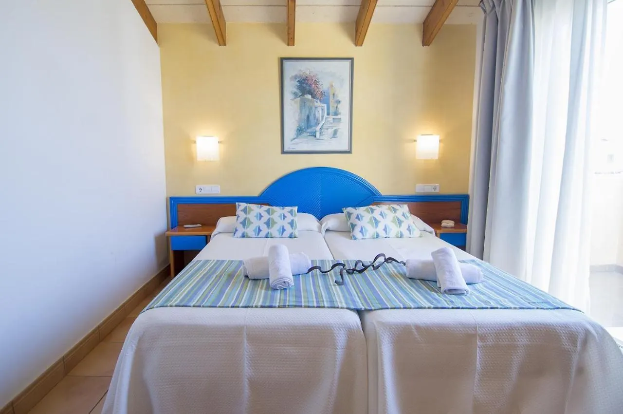 Villas Amarillas Cala Blanca   Cala Blanca (Menorca)