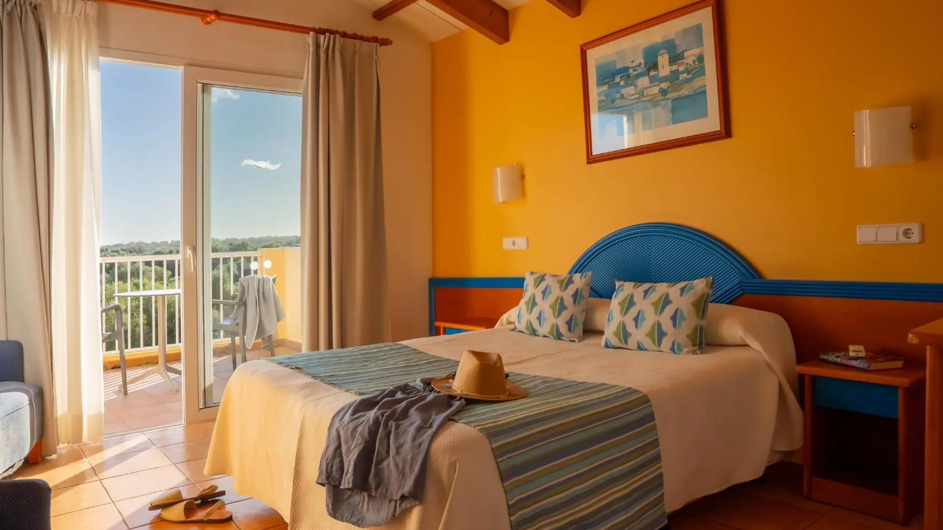 Villas Amarillas Cala Blanca