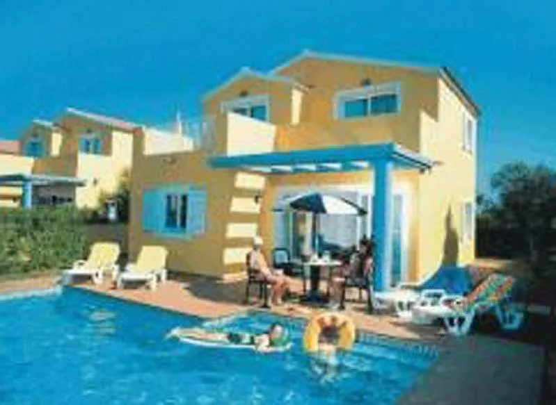 Villas Amarillas Cala Blanca   Cala Blanca (Menorca)
